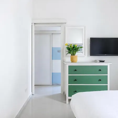 The Soft Vatican Home * Ρώμη